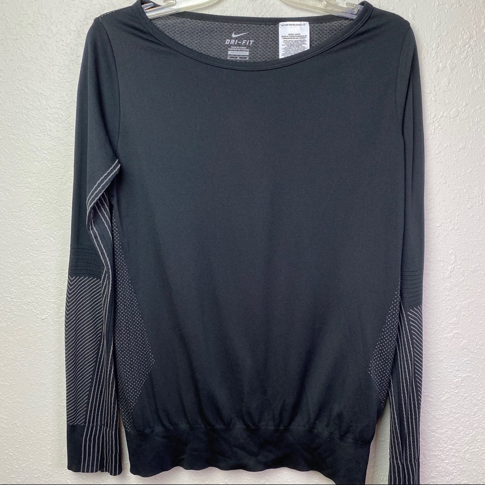Nike Epic black light dry fit long sleeves